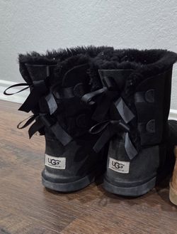 Women's UGG, Double Bow Boots