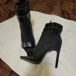 Ladies High Heel Shoes Sz 7.5
