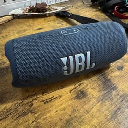 JBL Charge 5 Speaker 