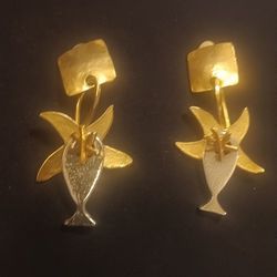 Vintage Earrings Silver Fish Gold Star Fish  Clip On  Jewelry 
