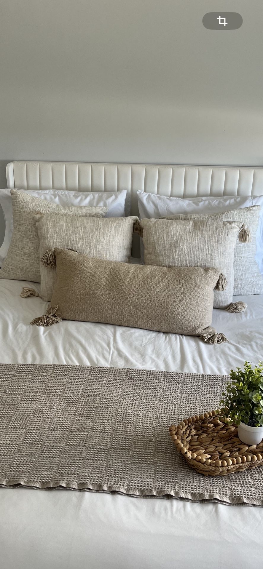 Set of throw pillows