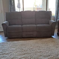 Very Nice La-z- Boy Reclining Sofa And Loveseat