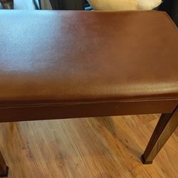 Piano bench