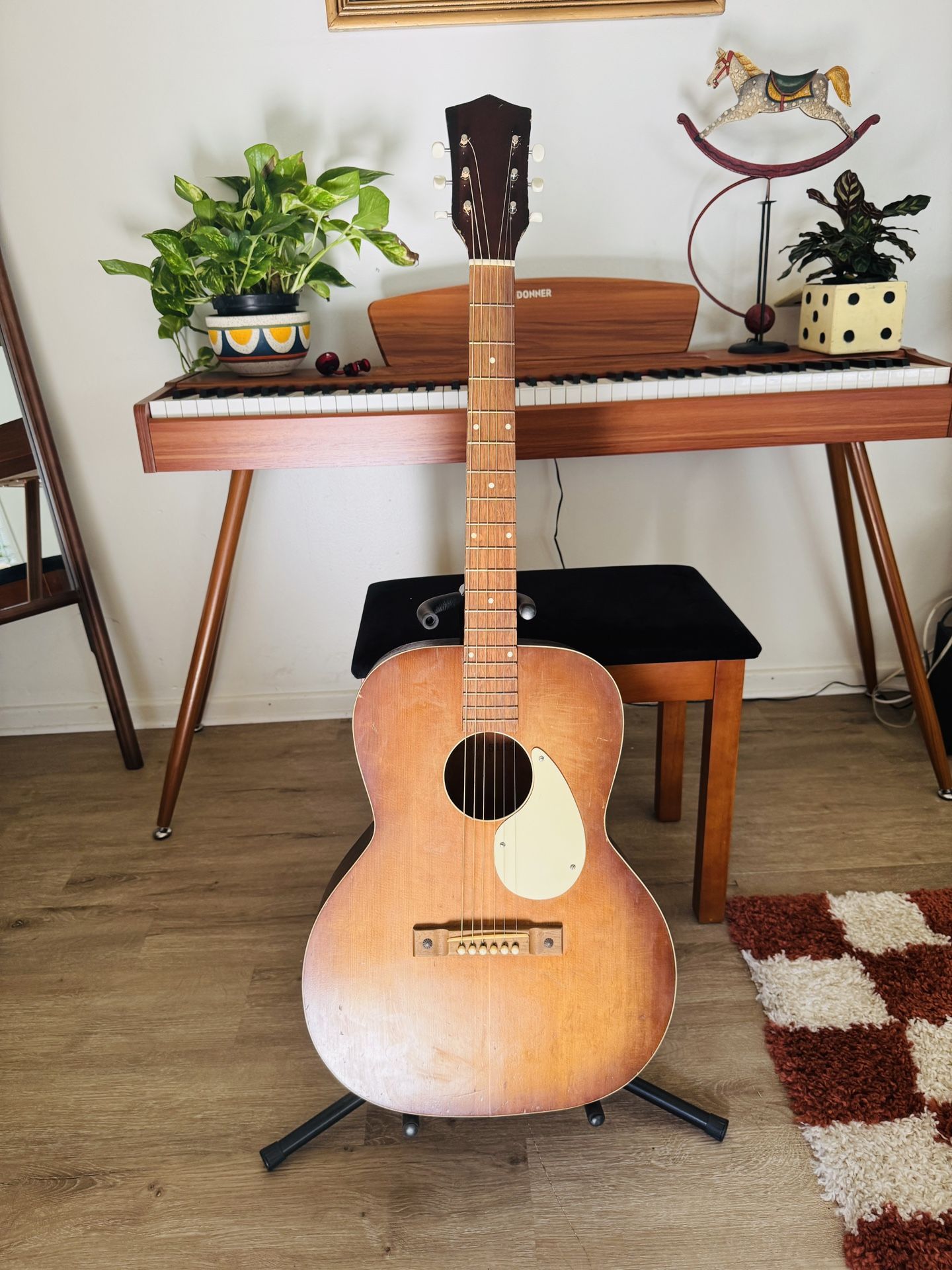 Kay Made “Airline” Fat Bottom! 1950-60’s Dark Tan Burst Beauty!! Big Sound!! Kluson Deluxe Tuners. Nice Playing Vintage Guitar.