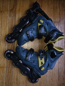 YOUTH SIZE 5 1/2 ROLLERBLADES
