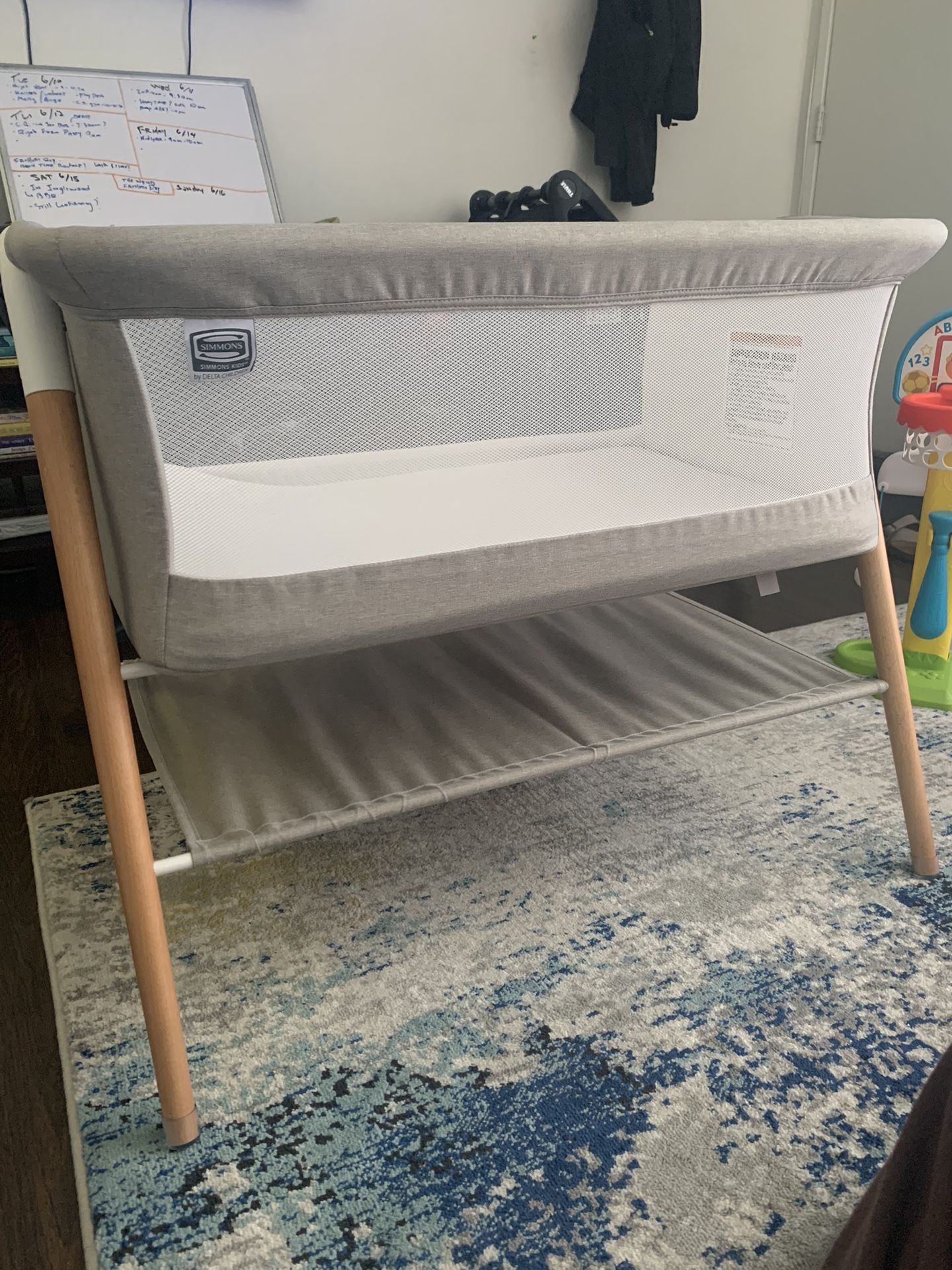 Simmons Kids Koi by The Bed Bassinet with Breathable Mesh and Natural Beechwood Legs, Dove Grey