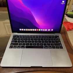 2017 MacBook Pro 256 GB