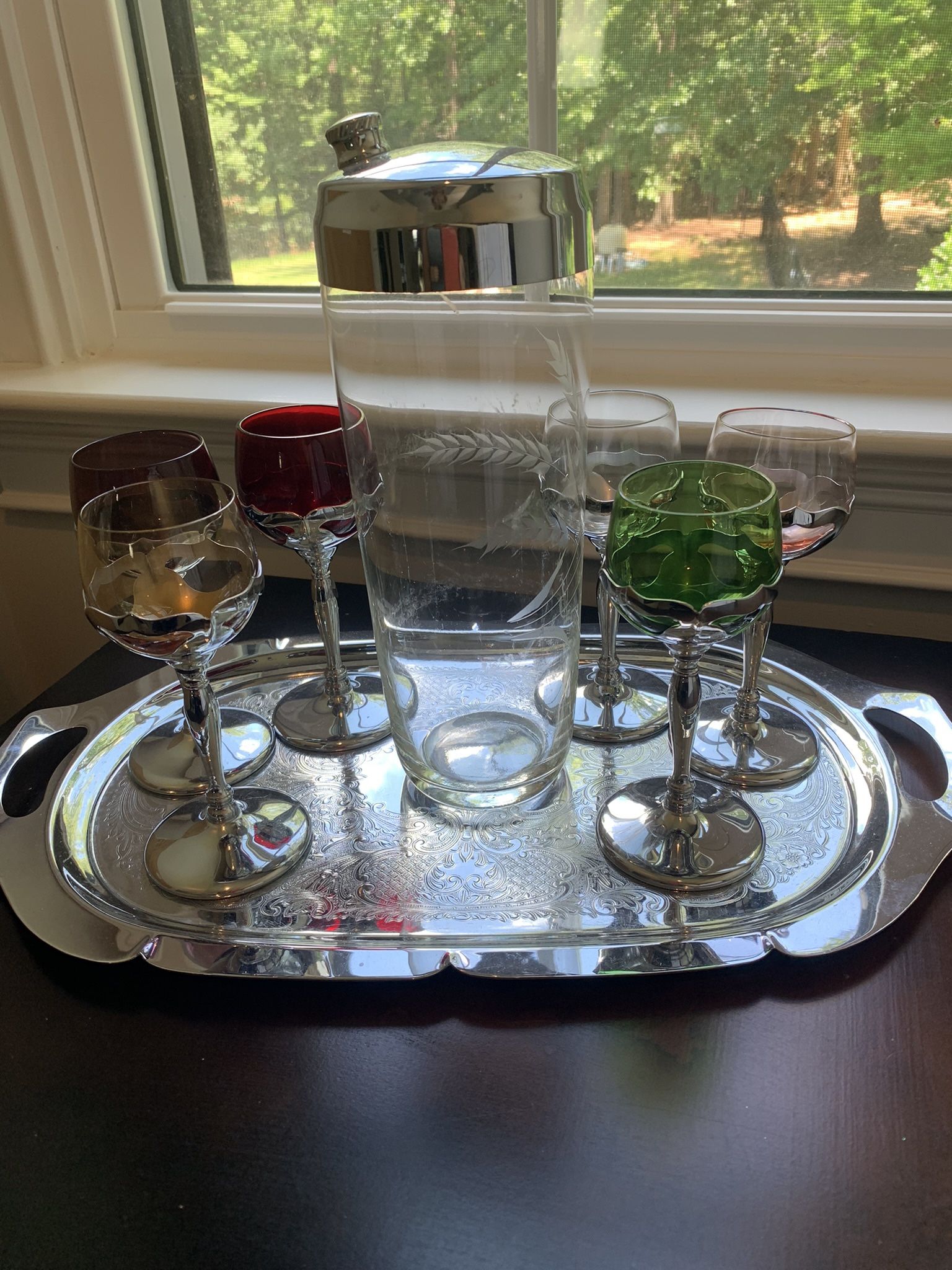 Gorgeous antique Shaker Tray And Glasses