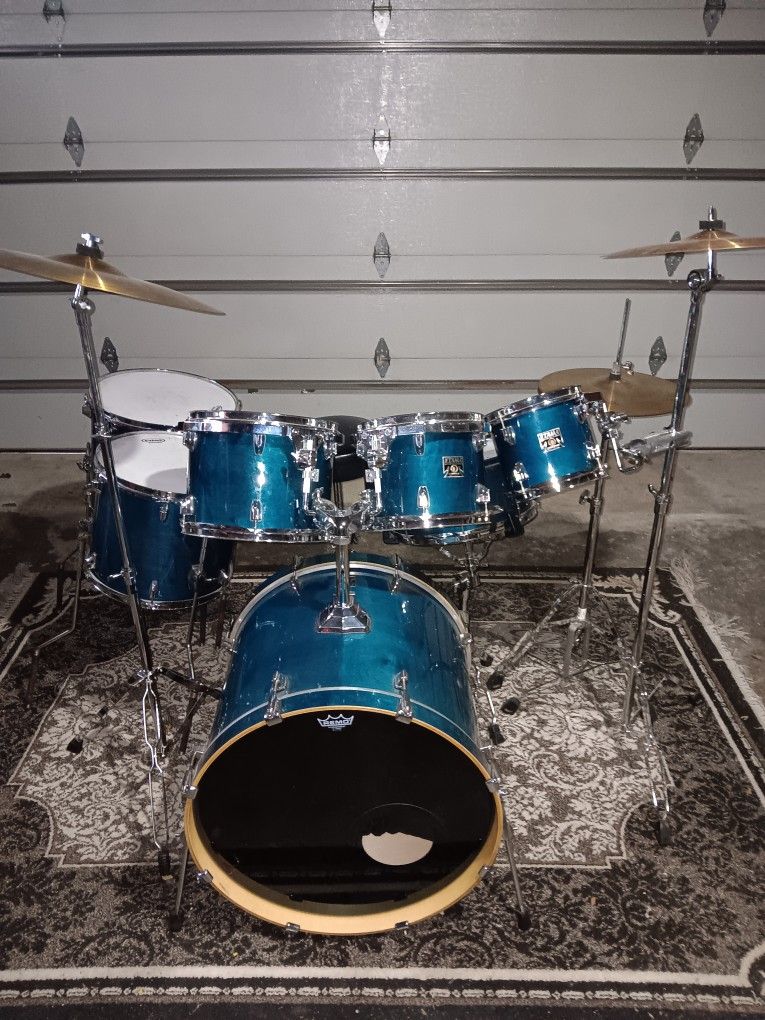 Complete Tama Drum Set. Ready to Rock. Just In Time For Christmas. 