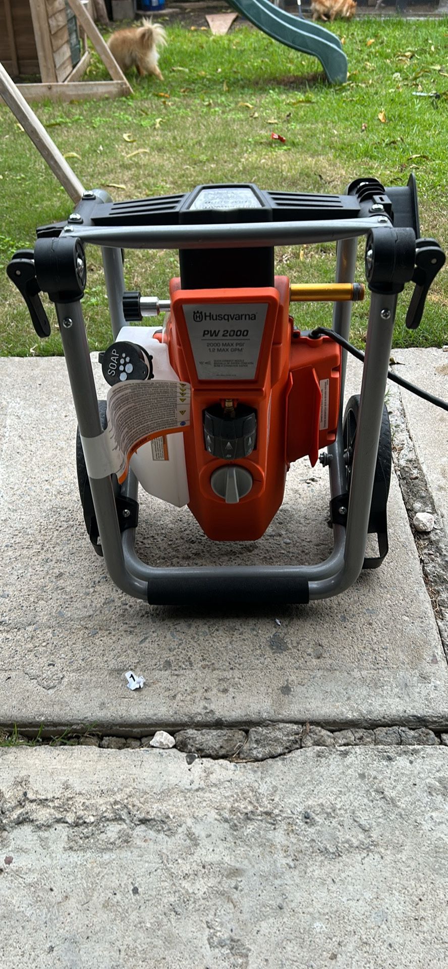 Husqvarna Pressure wash 2,000 Psi No Hose Like New
