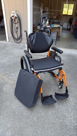 Invacare ProX4S Lightweight Wheelchair w/ Matrix MX2 Backrest – Excellent Condition