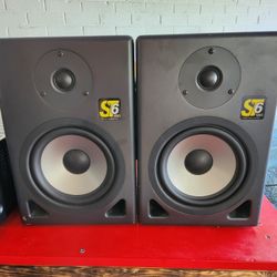 Studio Monitors/ Bookshelf Speakers