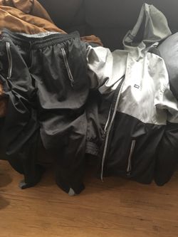 Lrg sweat suit jacket size 3x and sweats 2x