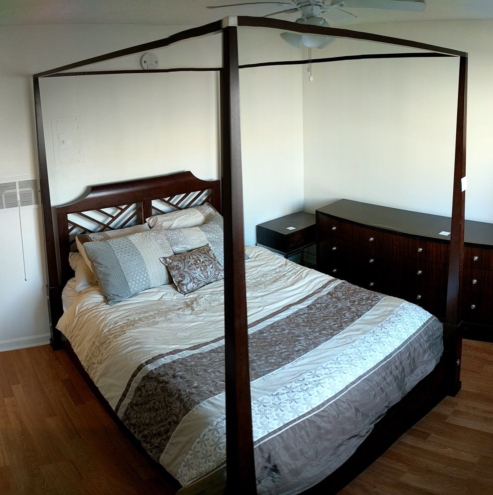 Ethan Allen 4-Post Queen bed frame
