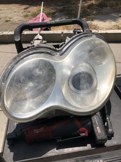2006 Mercedes c230 sport driver side left side headlight