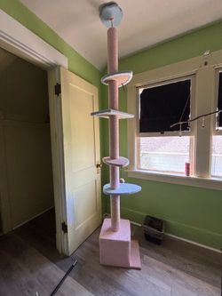 Adjustable cat tree