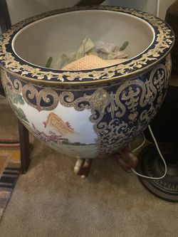China Or Japoneses Antique
