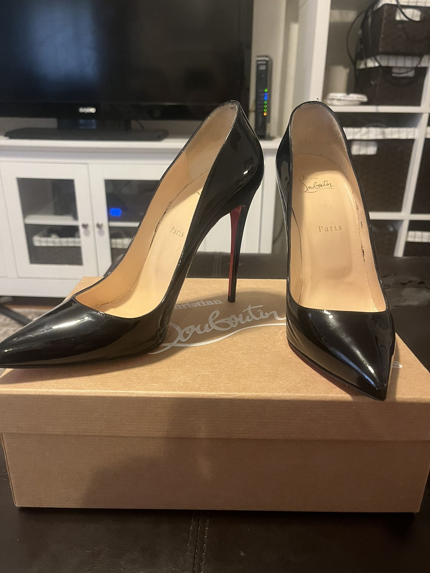 PRICE REDUCED! $200 Authentic Christian Louboutin Black Pumps! Huge Sale!!!