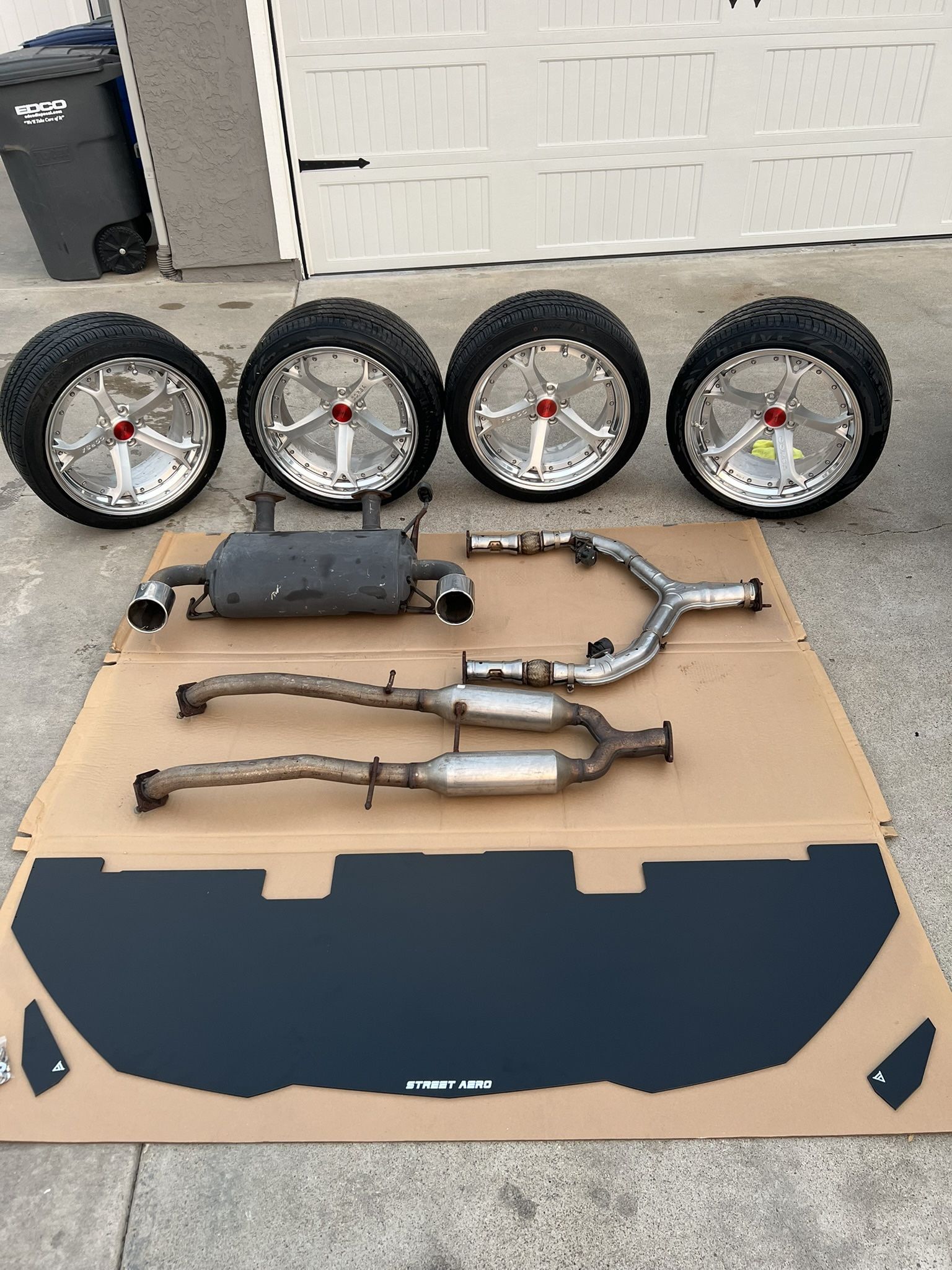 Nissan 370z Aftermarket Rims/Splitter/OEM Exhaust