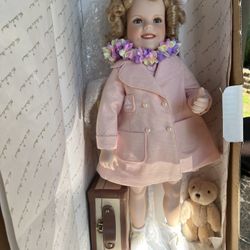 Shirley Temple First Vacation Danbury Mint Collector Doll