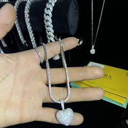 Iced Out Diamond Heart Pendant And Chain Bundle✨🥶❄️
