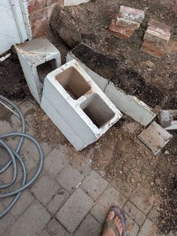 Free concrete blocks(used)