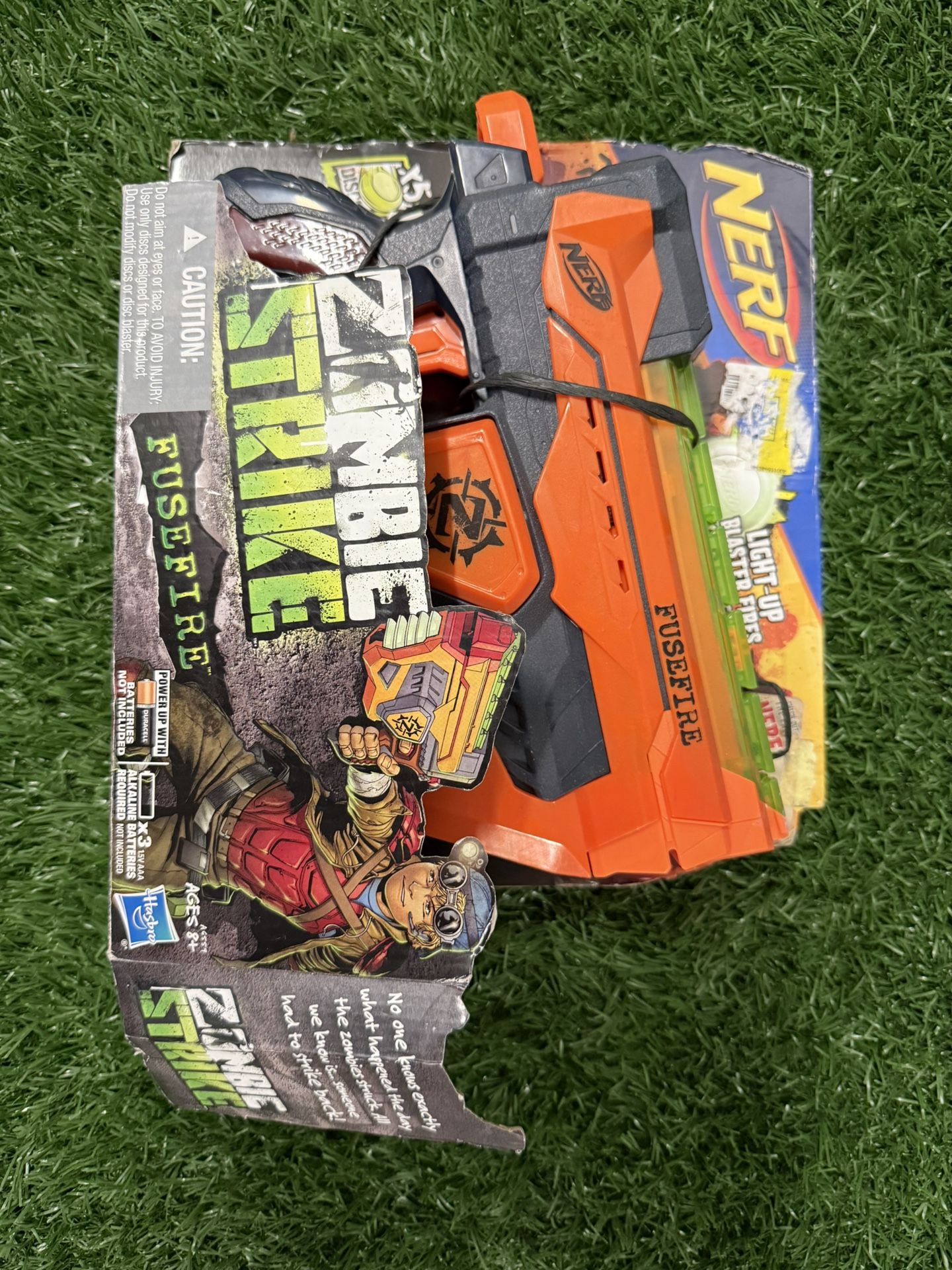 NERF Gun Zombie Strike FuseFire Light Blaster Glow In The Dark 5 Discs Ages 8+