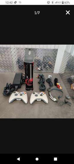 Xbox 360 Gear of War Edition with Games Included