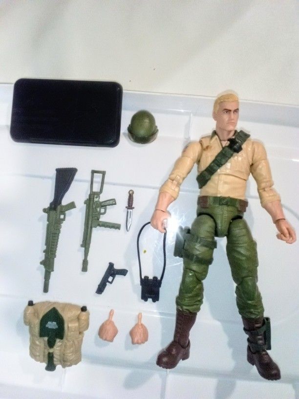 G.I JOE CLASSIFIED RETRO DUKE