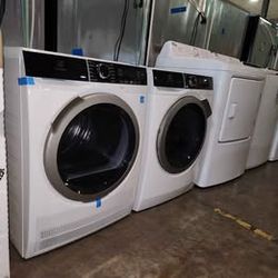 Frigidaire 24" Front Load Washer Model ELFW4222AW00