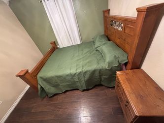 Queen - Solid Wood Bed Frame with Nightstand (including mattress)
