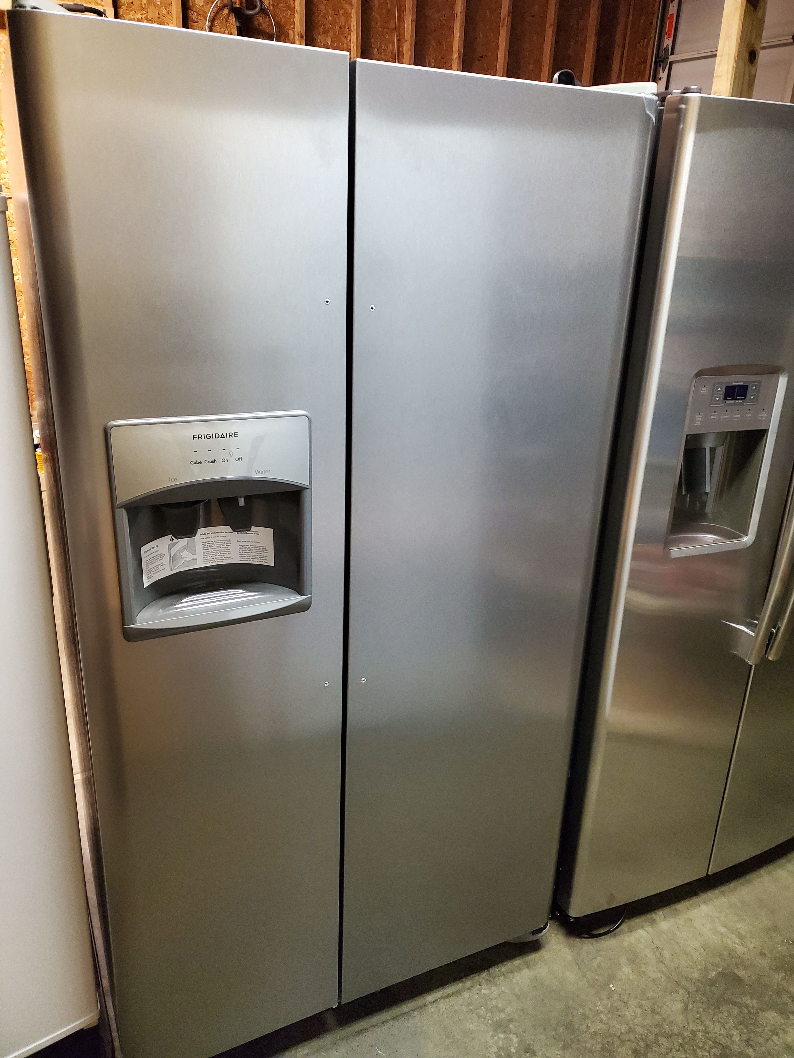 Stainless Frigidaire side by side NEW!