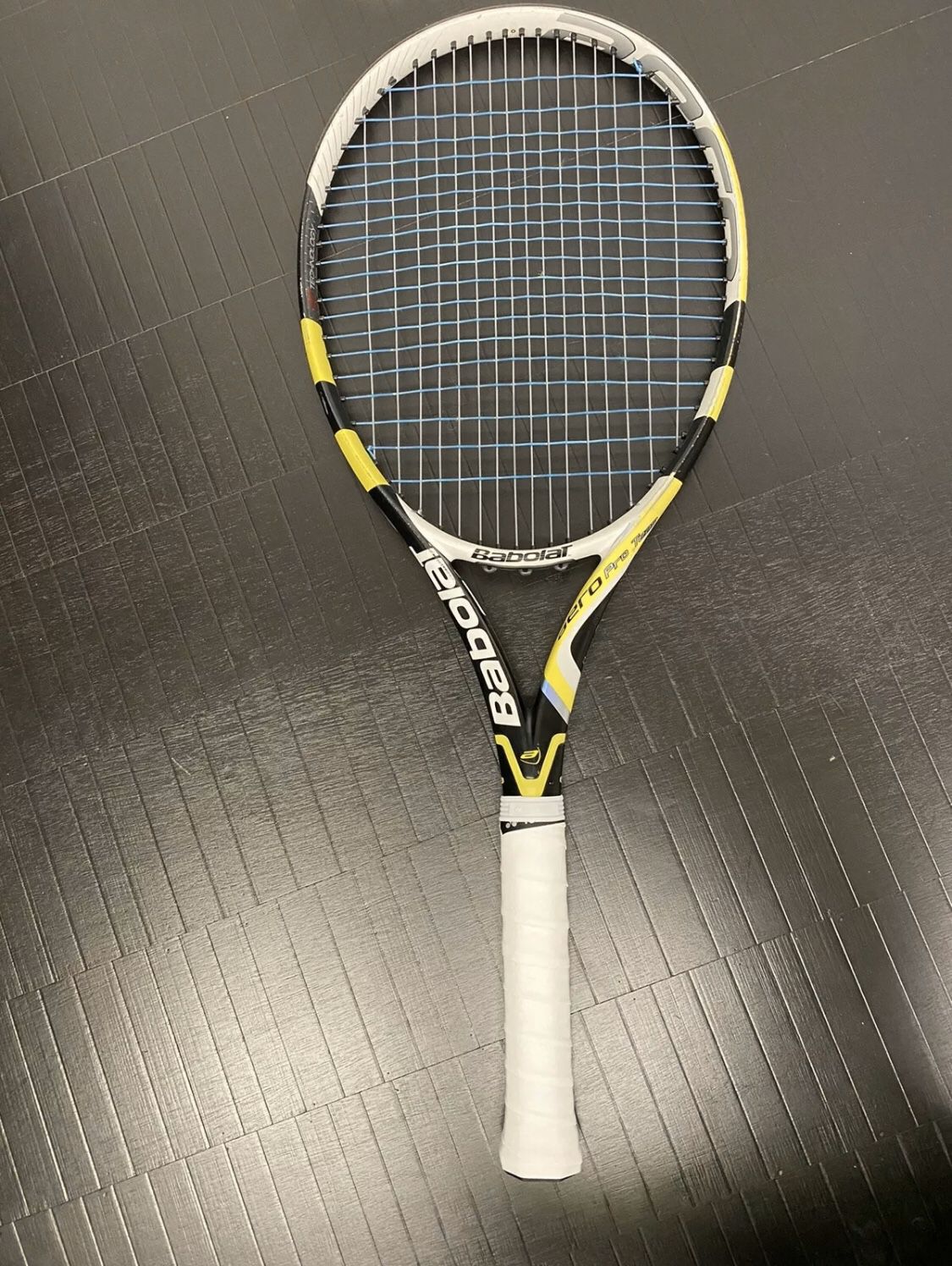 Babolat Aero Pro Team (#3) 4 3/8 Tennis Racquet FAST SHIPPING