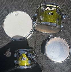 X7 4 piece drum set