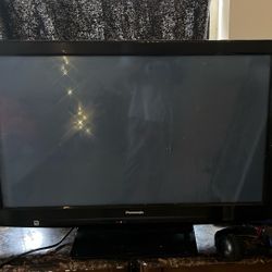  NEGOTIABLE PRICE :Panasonic VIERA plasma television,  a 42-inch  model  1080p To 4k Resolution 