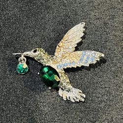 Betsy Johnson Beautiful, Hummingbird rhinestone brooch with 2  emerald stones