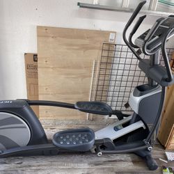 Health Rider Elliptical H95e
