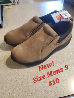 New W/Tags Mens Size 9 Leather Loafer