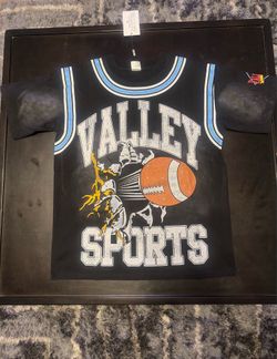 NWT Valley Dreams T-Shirt Sports