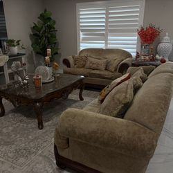 Elegant Tan Sofa & Loveseat Set- Excellent Condition