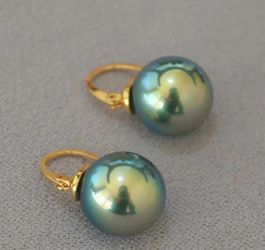 Highlights 16MM Peacock Green Shell Pearl Earrings 18K Ear stud CARNIVAL