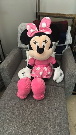 Minnie Mouse stuffie