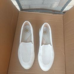 Bzees Athena Women's Sneakers Shoes Size 9M 