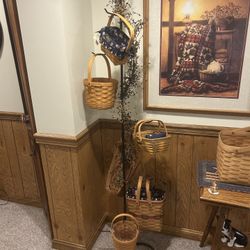 Iron Basket Stand w/heart