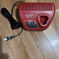 Milwaukee M12 Charger New Unboxed