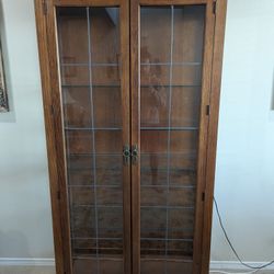 Pulaski oak curio display cabinet hutch, solid wood, lighted