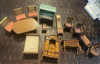 Vintage dollhouse furniture