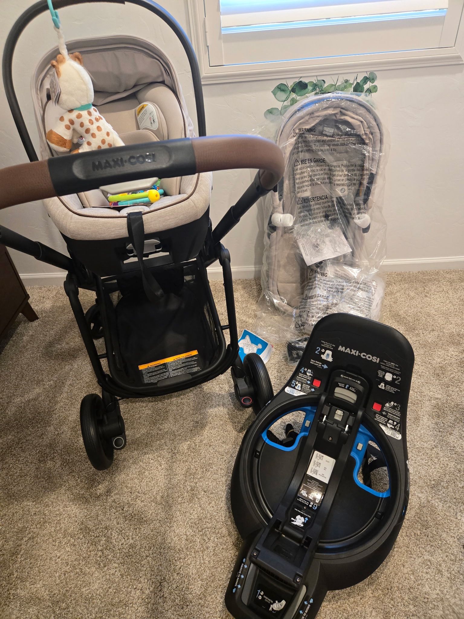 NEW Rotating Infant Car Seat Traveling System