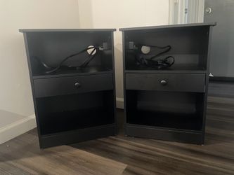 Set of 2 Nightstands with Charging Station