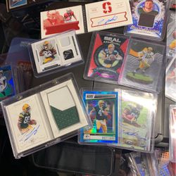 Packers lot 10 autos 17 men cards 2 booklets one 1/1  an other low numbered cards